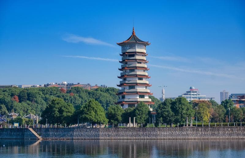 长沙城市探索：现代与历史的交汇