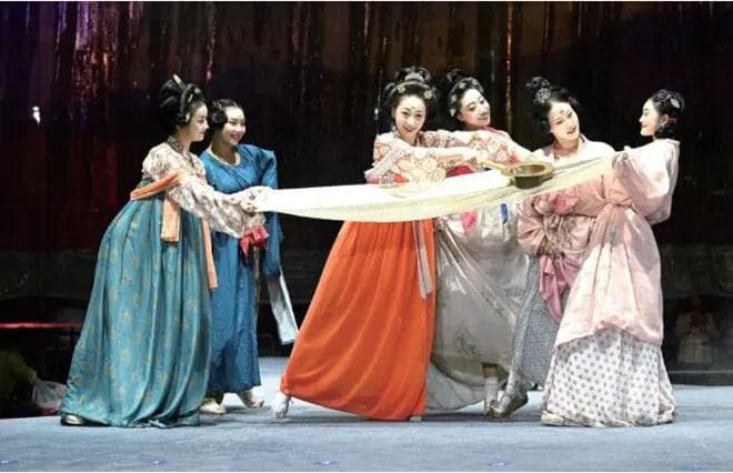 马面裙成汉服界“顶流”，曹县汉服产业乘风而起