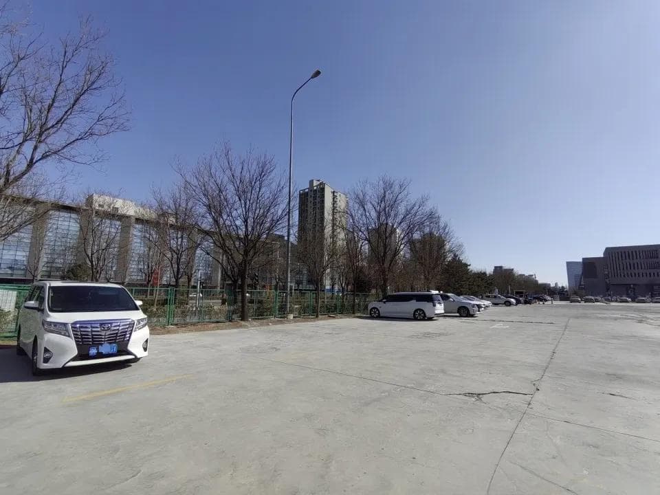 潮汐停车、错时共享、深挖资源，破解停车难的三个实践样本