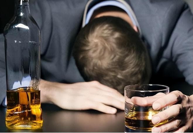 高血压患者必须滴酒不沾？医生：是的，否则这些后果你无法承担
