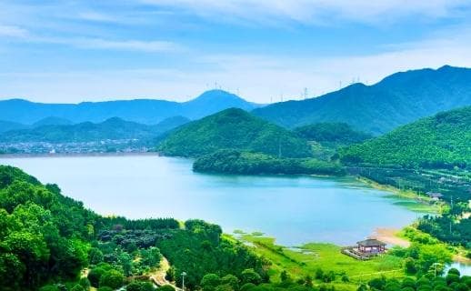 宁波九峰山网岙景区：梅海飞瀑间的自然与人文之旅