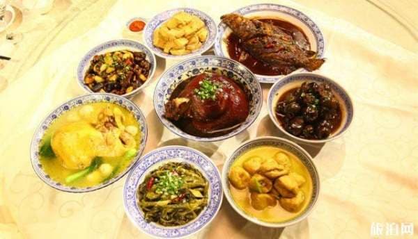 周庄美食全攻略：从万三蹄到撑腰糕，品味地道江南味道