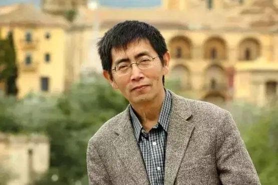 一首有时代烙印的诗，充满暗示，评北岛诗歌《空白》