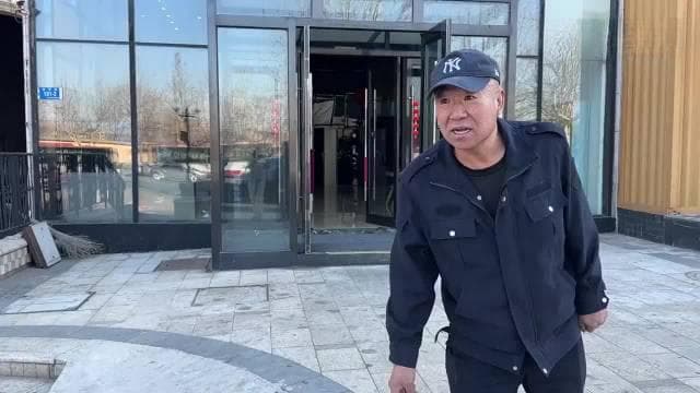 市民在大连街头发现4亿年前的化石 形态各异清晰可见