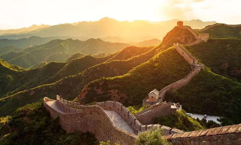 探索中国魅力古城：领略这33座古镇之美，让你的旅程无憾！