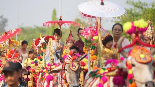 美联社图片：“Shinbyu”，缅甸年轻佛教徒的成人仪式