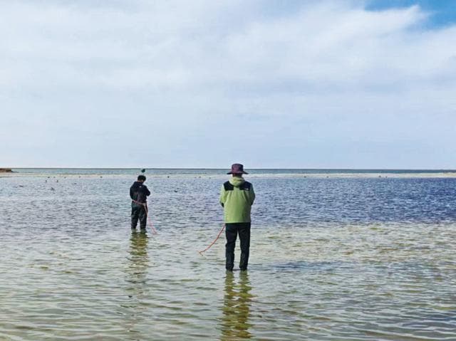 柴达木盆地湖泊群水下地形测量完成