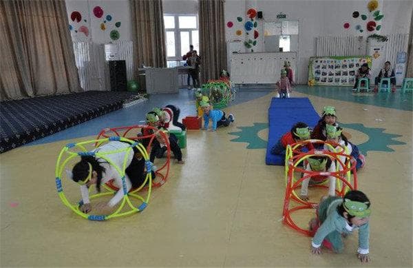 新手幼儿教师：如何引导幼儿自觉地饮水？