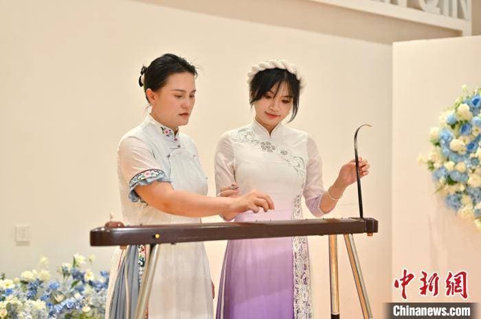 “Z世代”独弦琴传承人：焕新演绎传承“冷门”乐器