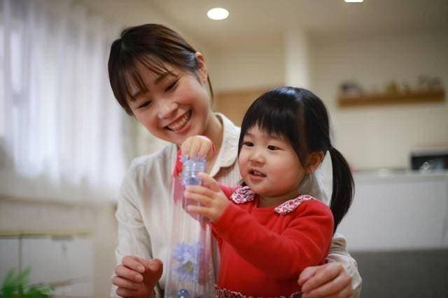 心理分析：女儿嫌弃妈妈怎么办？如何应对女儿对妈妈的不满情绪
