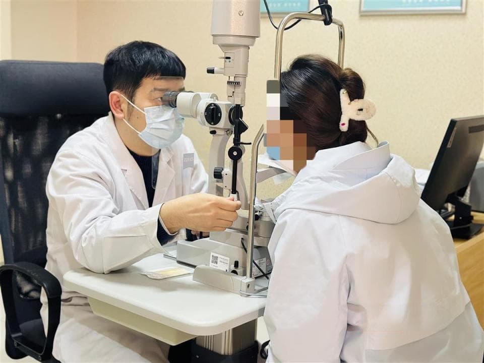 23岁女子"感冒"3天险失明，眼科医生揪出隐匿致盲免疫疾病