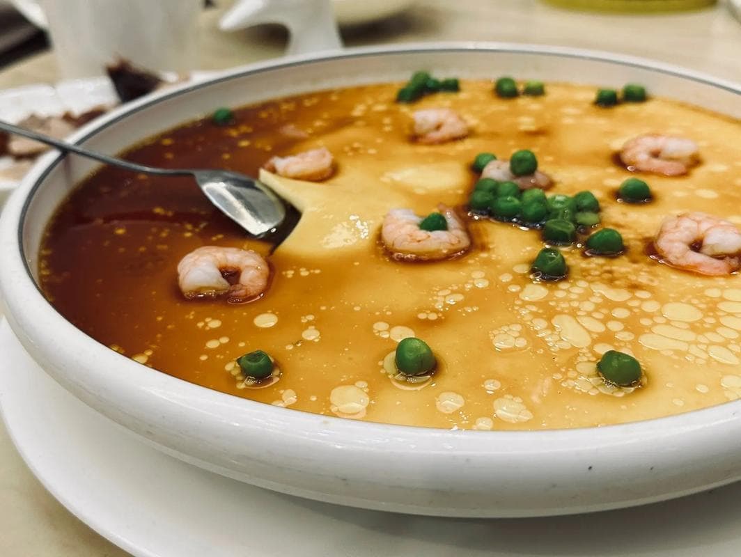 连云港美食：豆丹、凉粉与海鲜的完美邂逅
