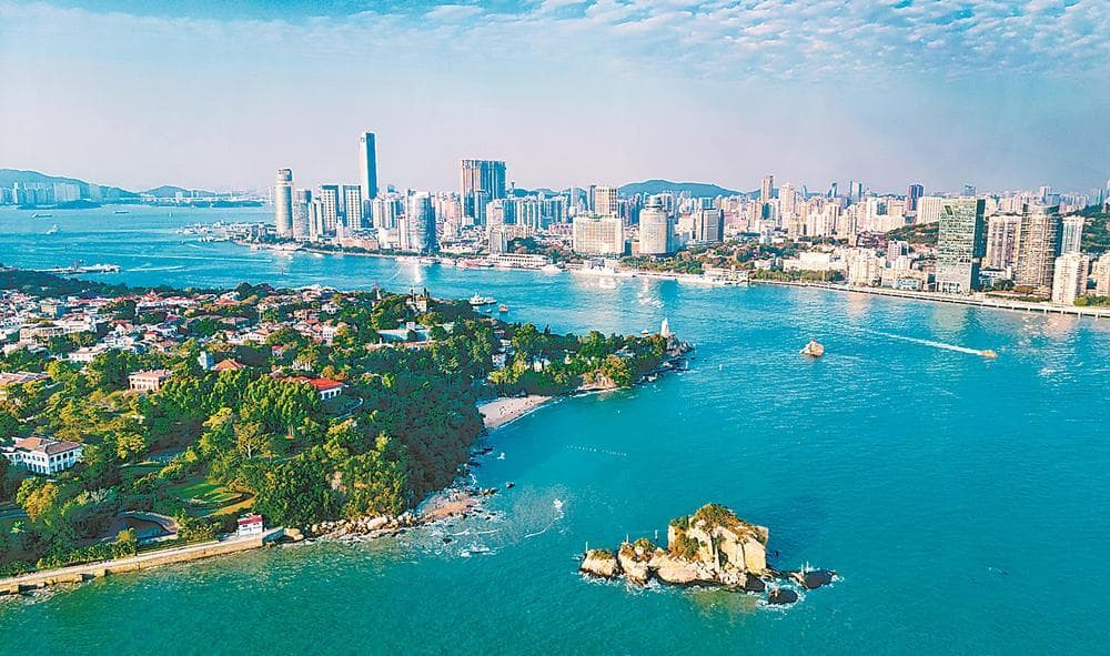 厦门：鼓浪波头逐“新”篇
