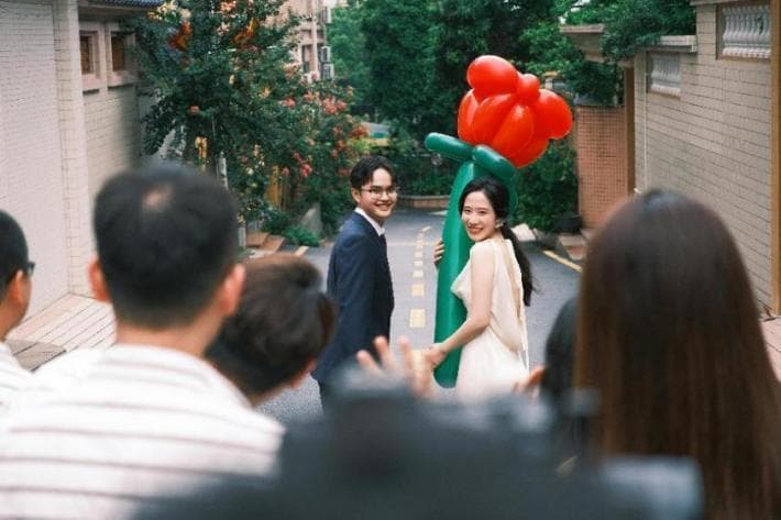 无接亲、无车队、无堵门：年轻人的婚礼新主张