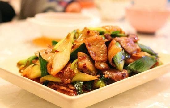 盛夏冰爽诱惑：揭秘自制芒果冰沙的魔法之旅
