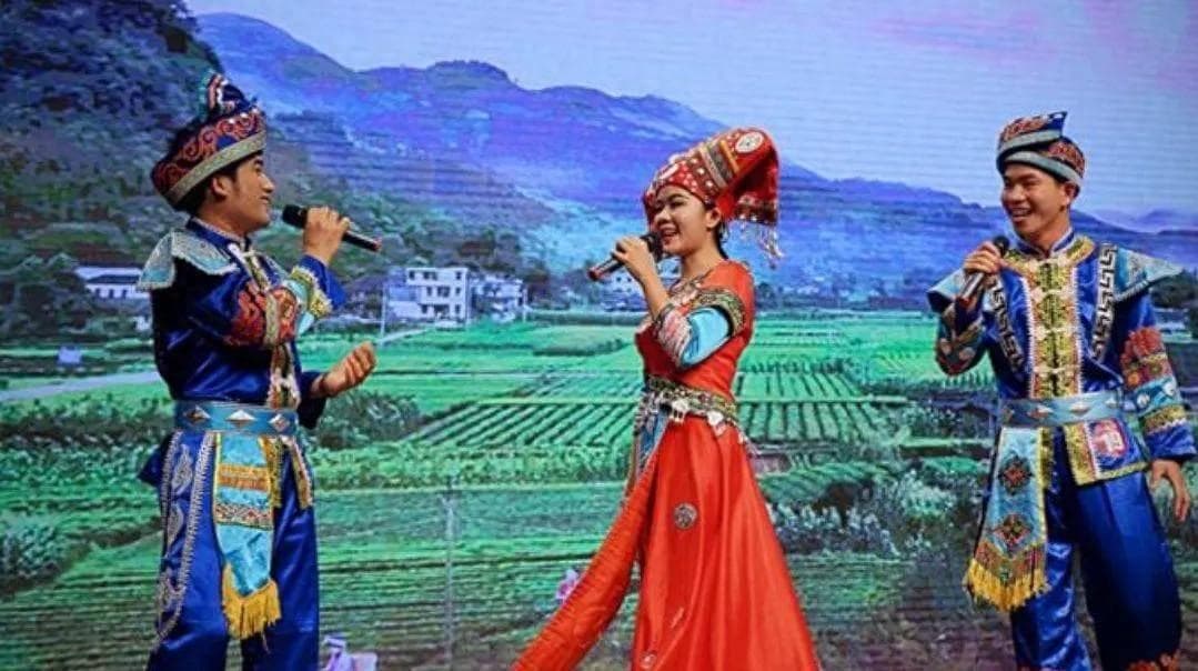 广西在中国的地理位置如何？有哪些交通优势？