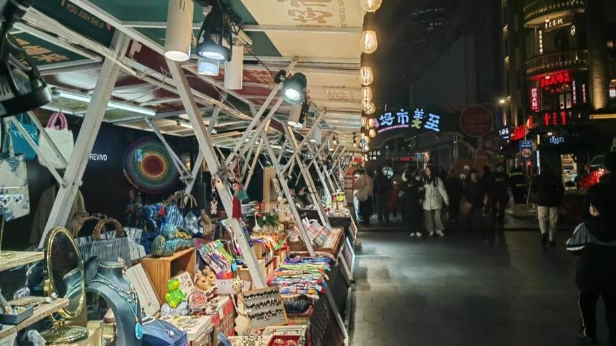 数十个市集扎堆迎新，城市市集是新潮流还是伪需求？