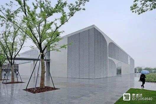 龙美术馆的设计哲学：从包豪斯到精益管理的简约之道