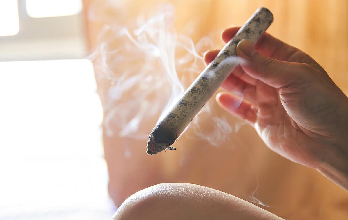 长期艾灸有可能引起肺癌？在密闭的环境中经常艾灸，小心你的肺