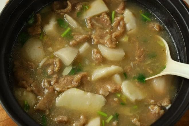 冬季必备美食：牛肉毛芋煲的详细制作方法