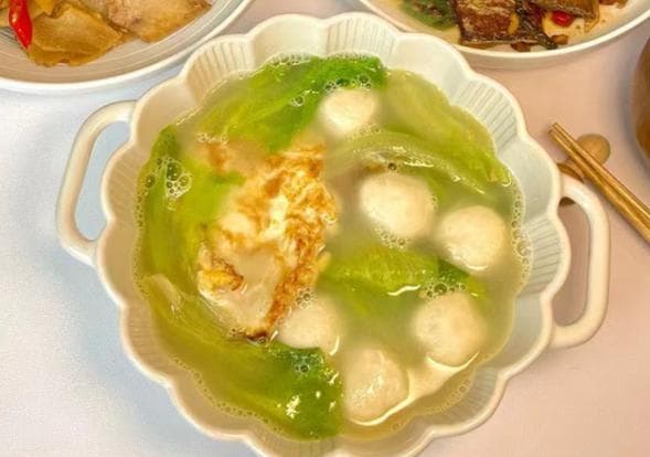 春季，喝鸡汤不如喝更汤，营养好消化，汤汁鲜美，不懂吃可惜了！