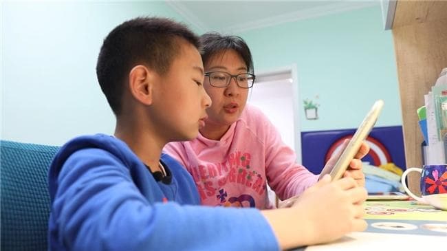 家庭期待与学业重压：青少年心理健康的双重挑战