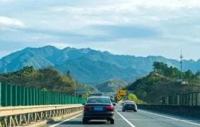 安全行车，保持车距需掌握这几点！