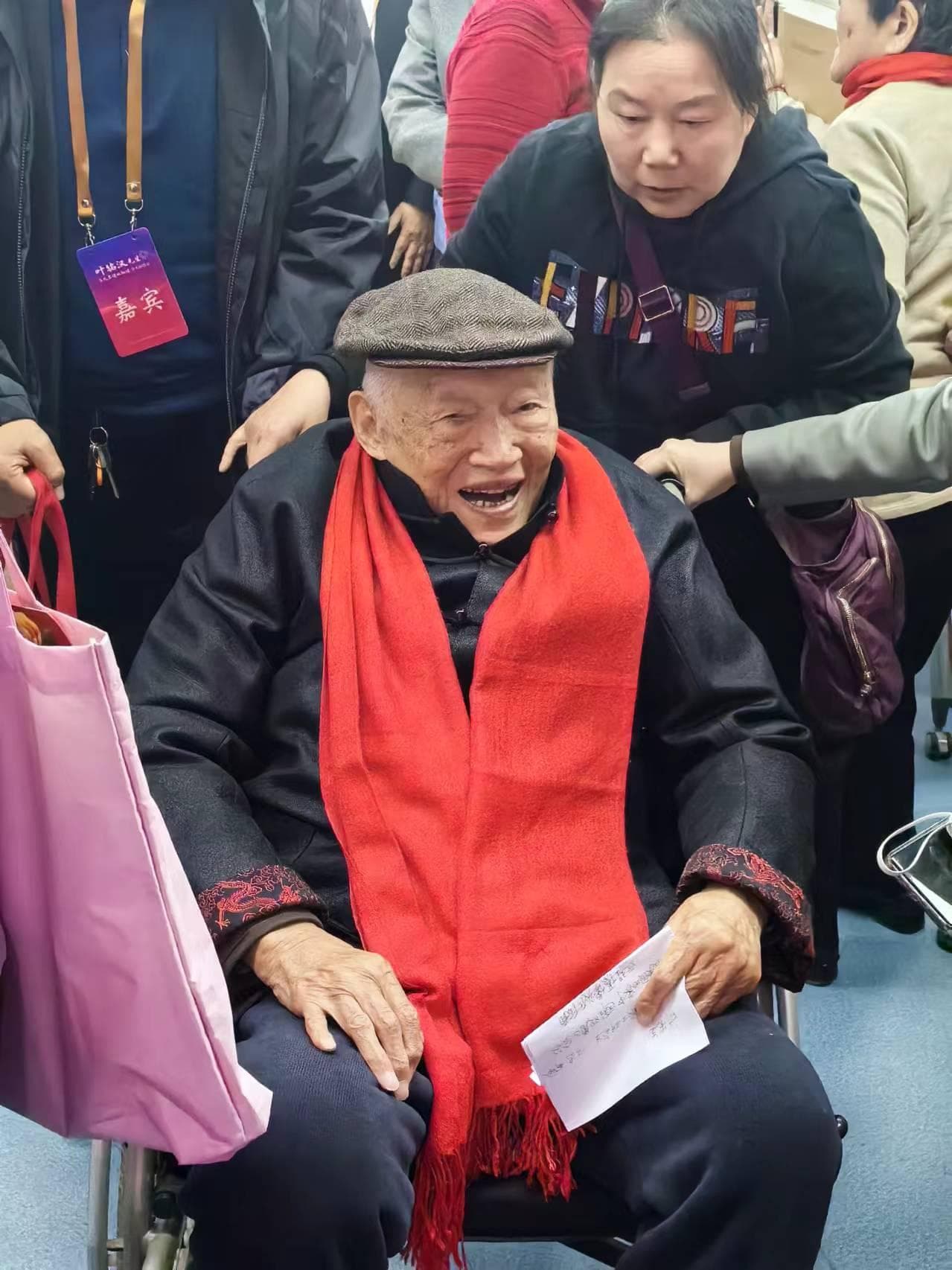 叶铭汉院士：为我国高能物理实验研究开辟新天地