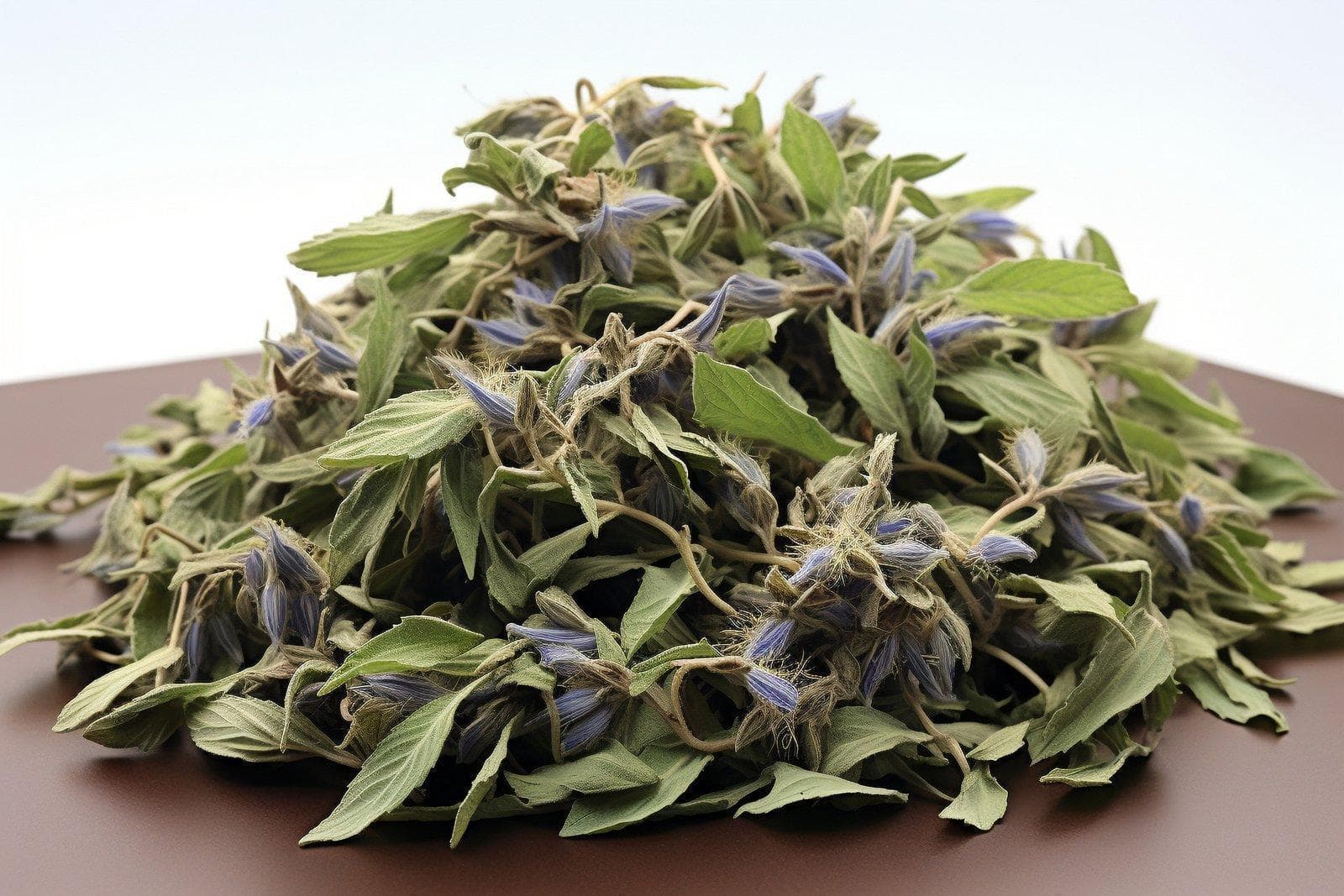 龙胆草：清热解毒功效显著，但这些人需慎用