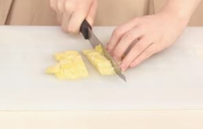 菠萝排毒果汁的制作方法及食材搭配指南