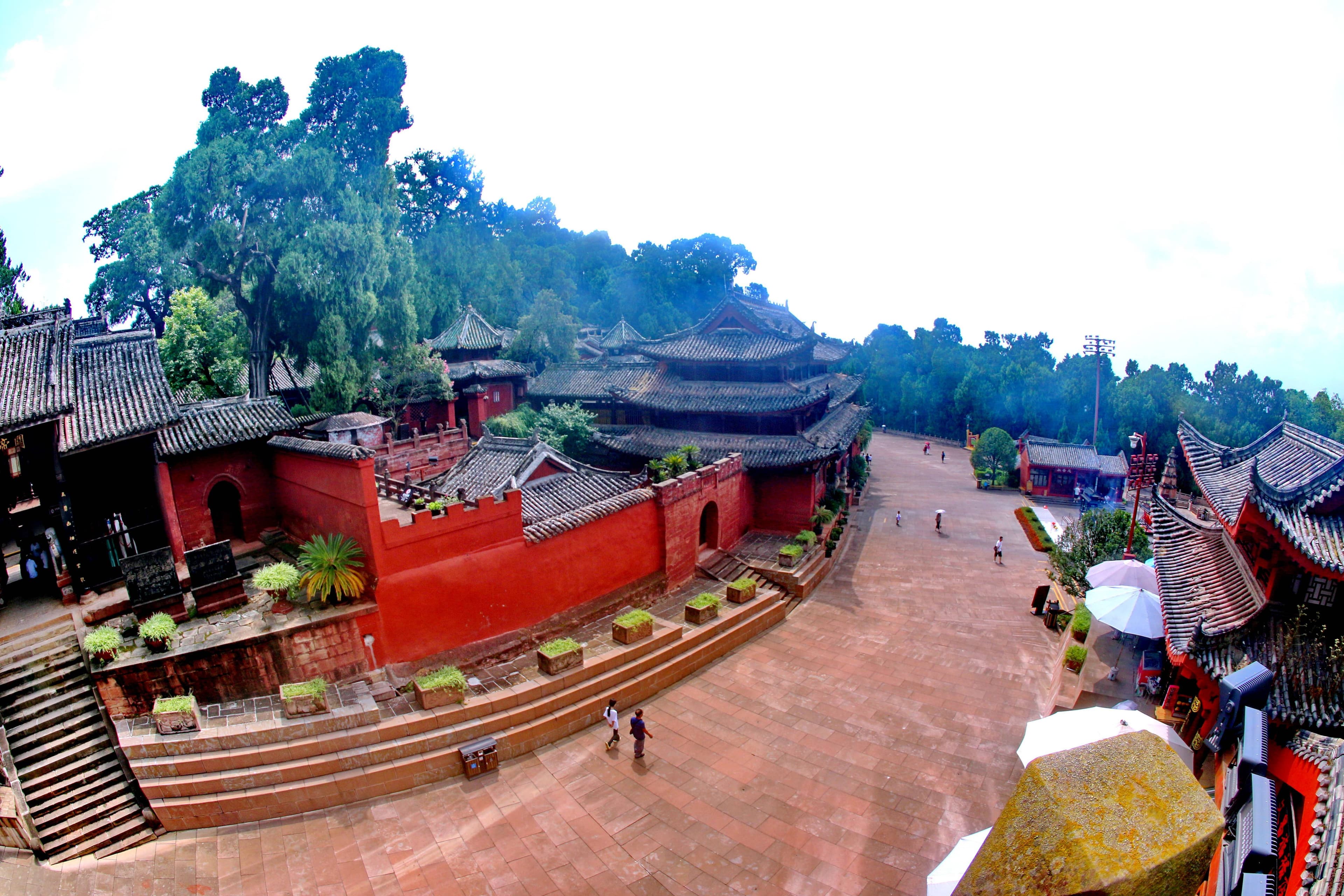 七曲山：独特历史建筑群 一座古庙宇博物馆