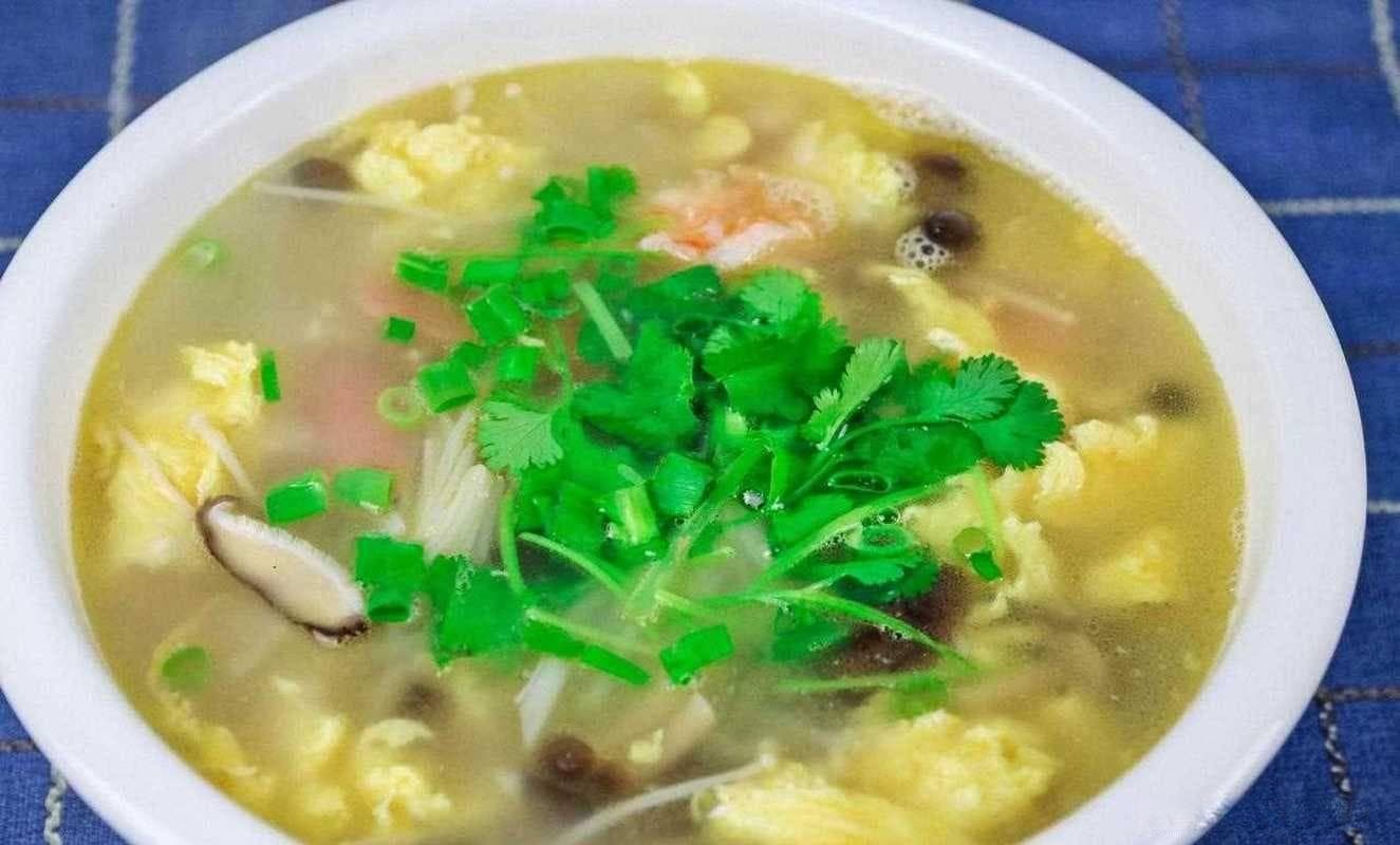 大人小孩都爱喝的三鲜菌菇汤,汤汁好鲜甜!这个汤又鲜又营养