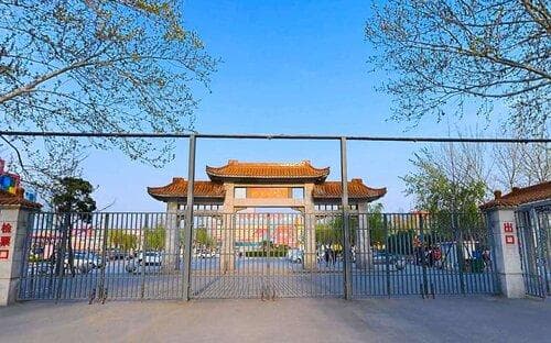济南动物园：全国十佳动物园，200多种珍稀动物的家园