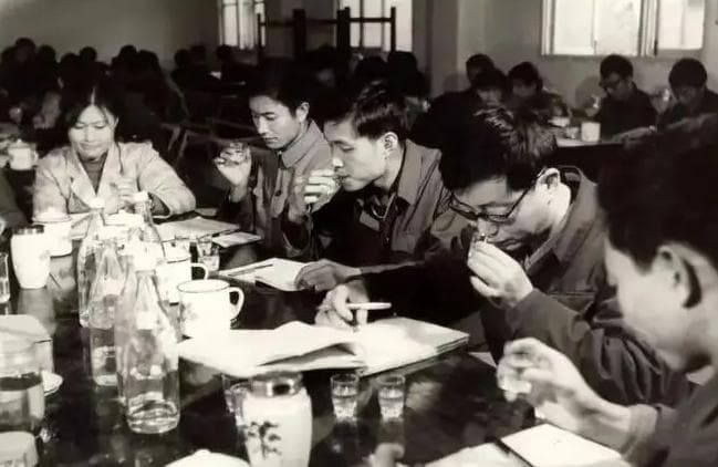 历届国家名酒（白酒）品牌清单：四大/八大/十三大/十七大名酒名单
