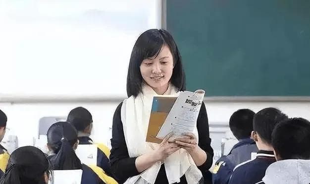 2024公认的铁饭碗排名，教师排第8，第1竟是……