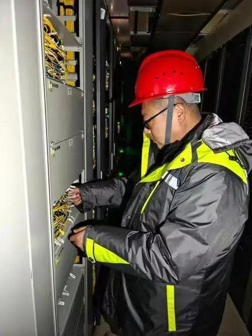 万兆光网试点全面展开，AI融合应用成产业变革新引擎