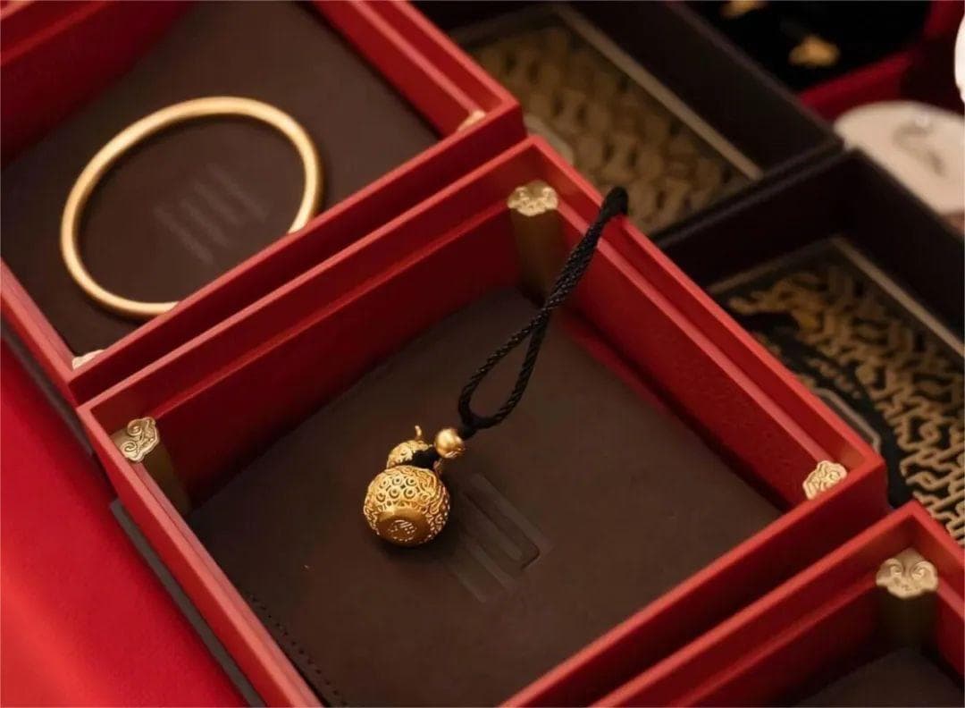 结婚三金多少克合适？订婚三金一共买多少克比较好？