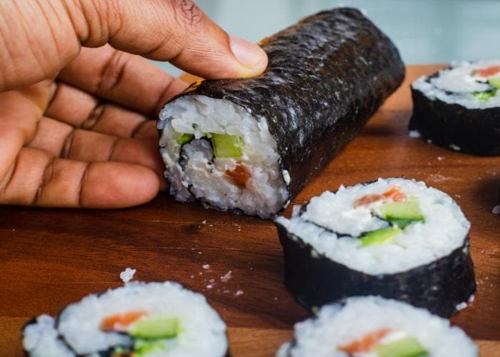 了解 9 种不同的美味寿司