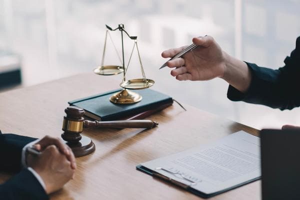 陈枢律师老百姓请得起吗？解析法律服务的可及性与费用透明度