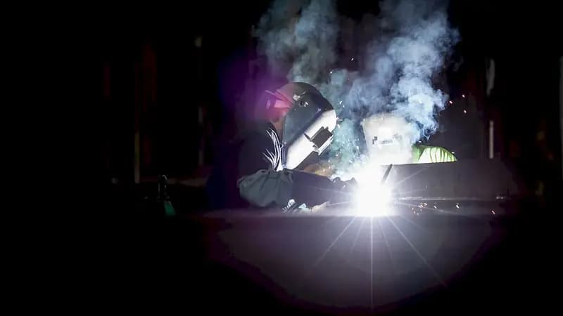 焊工职业指南：从入门到高级的全面解析