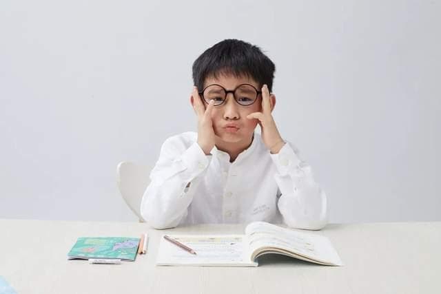 近视超过多少度需要佩戴眼镜？这些你应该要知道