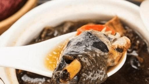炖乌鸡汤想要更好喝又更有营养，需要注意一些技巧和细节