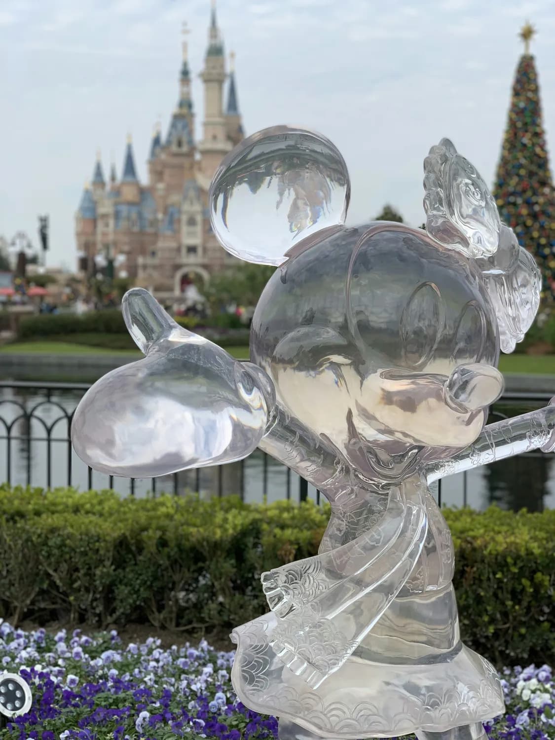 上海迪士尼冰雪节：疯狂动物城冰雕、升级版飞雪时刻等你来