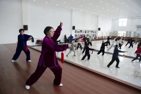 妈妈们在老年大学里逃离孤独