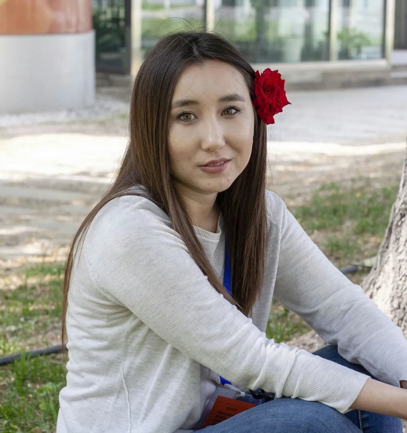 刘亦菲主演《玫瑰的故事》：从初恋到自我救赎的女性成长史