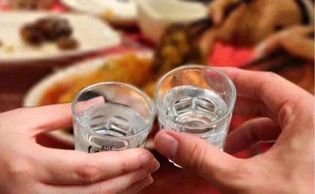 长期饮酒致手抖：原因分析与五大自愈方法