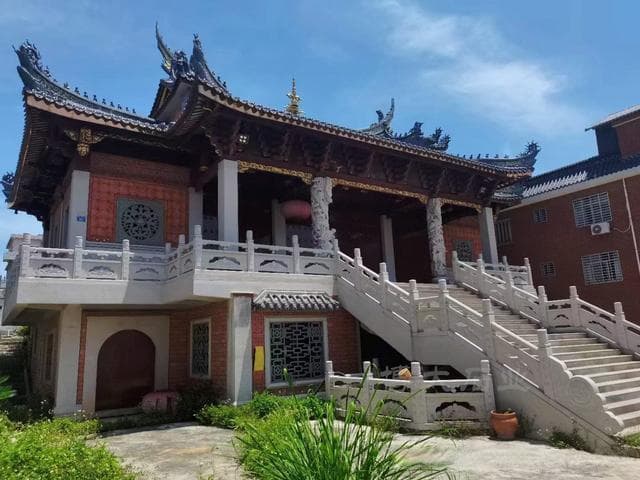 石栏杆上的佛教故事：寓教于美的典范