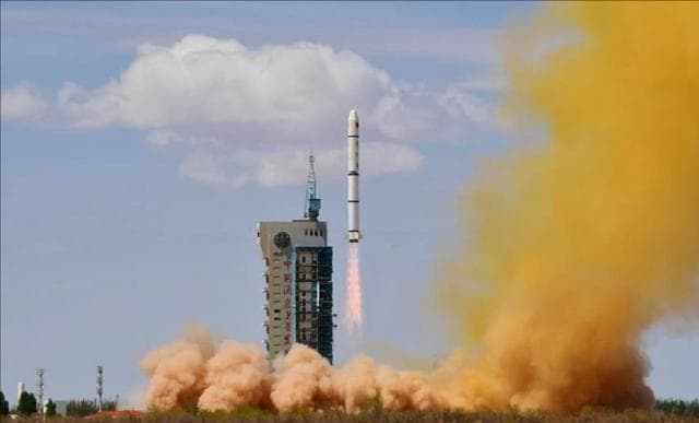 嫦娥六号返回地球，速度接近第二宇宙速度！为什么比飞船还快？