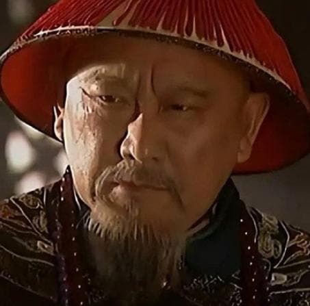 索额图：从忠臣到逆臣的转变探析