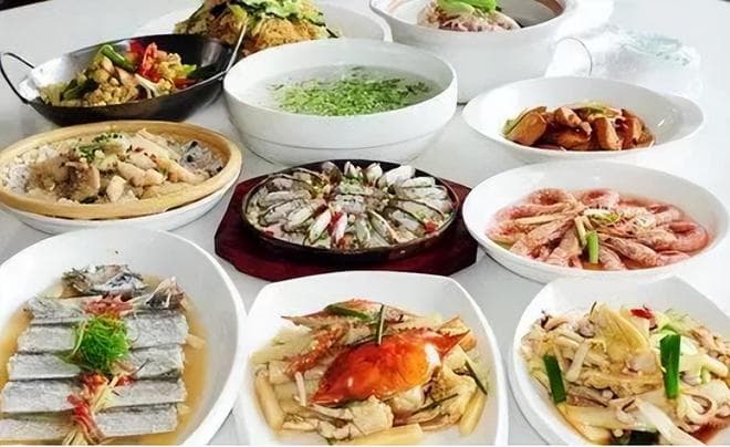 新年剩下很多食物，别总是热热再吃，这5种食物不能“二次加热”